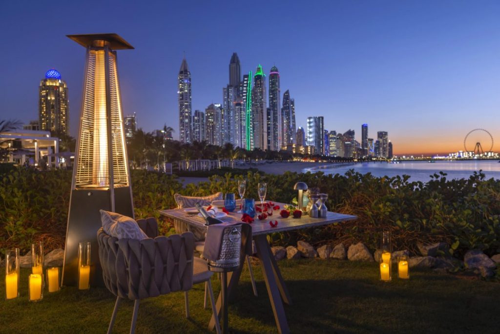 Dubai night dinner